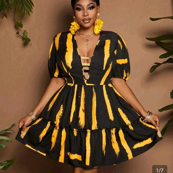 SHEIN Dresses & Skirts - Shein Black & Yellow Striped V-Neck Short Dress 1XL